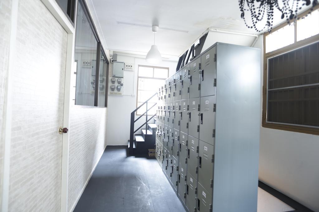 Tiger Lily Hostel Bangkok Ruang foto