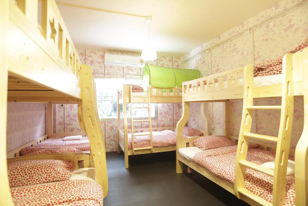 Tiger Lily Hostel Bangkok Ruang foto